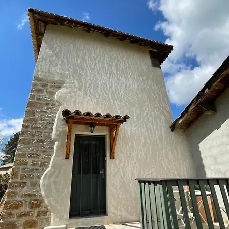Le Moulin De Saint-julien Bed & Breakfast *